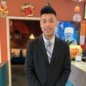 Meet your Posher, Eric